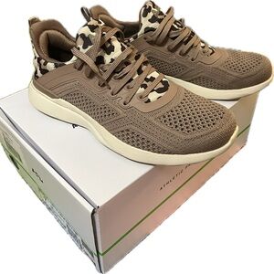 APL (Athletic Propulsion Labs) Women's TechLoom Tracer